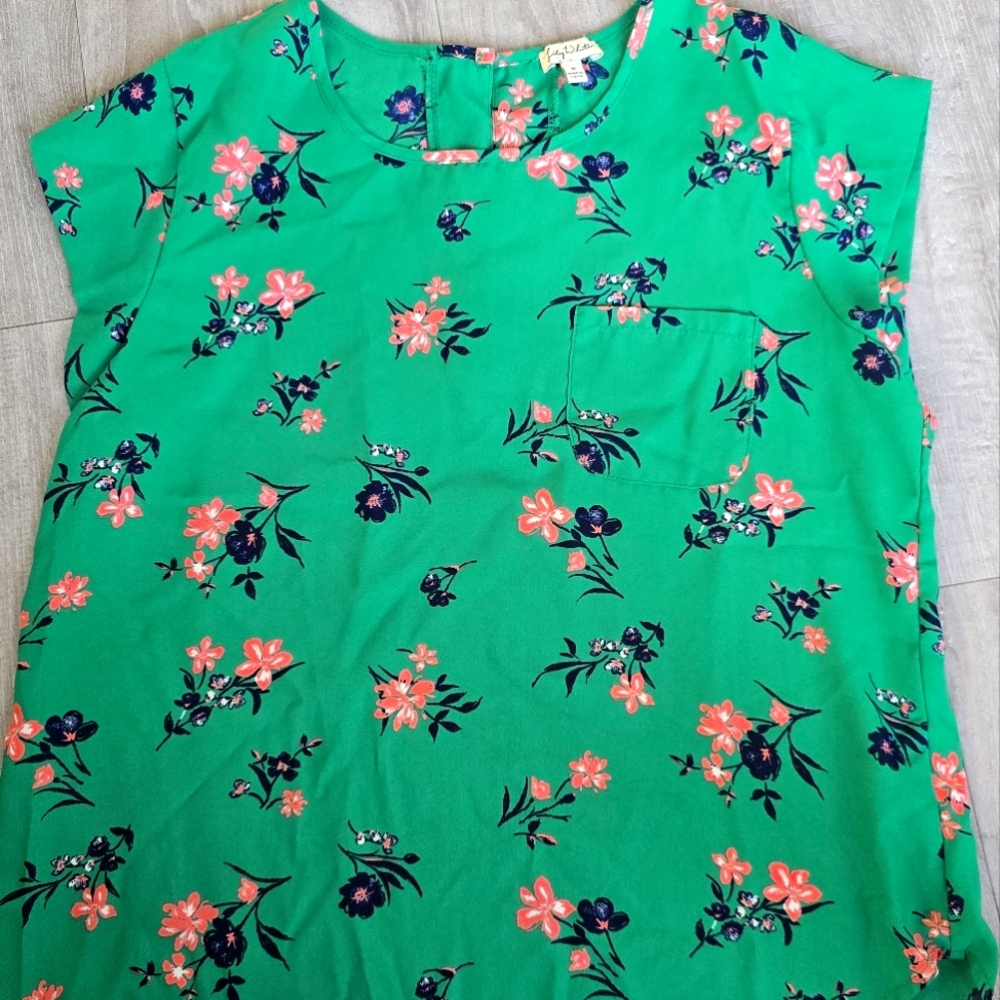 Green professional blouse